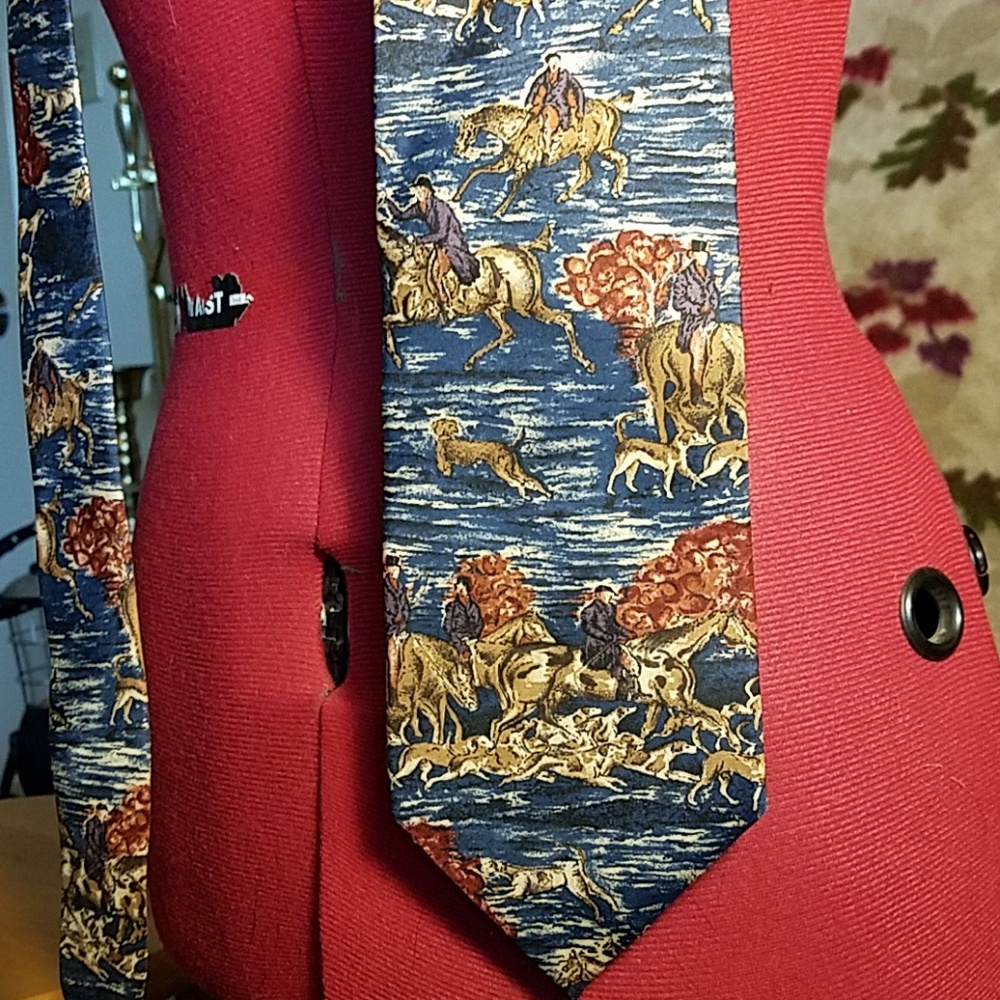 VINTAGE HATHAWAY SILK TIE HORSE RIDING HUNTING - Picture 1 of 3